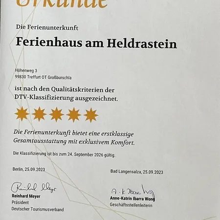 Feriehus Neu! Haus Am Heldrastein *